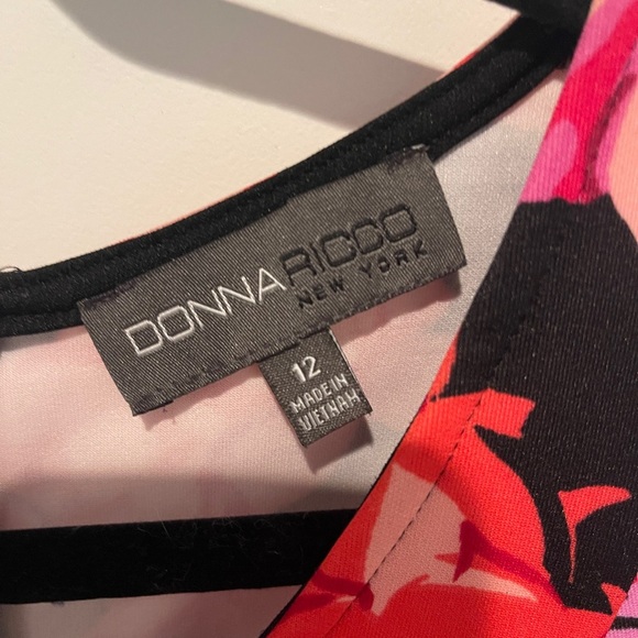 Donna Ricco Black Dress with Pink and Blue Floral Pattern - Picture 3 of 5